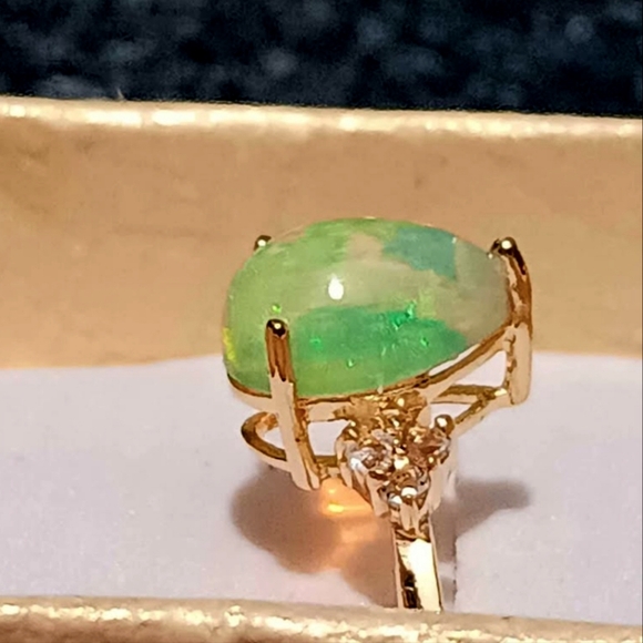 Elegant Ethiopian Opal Ring Sterling Silver New Size 8 - Picture 4 of 6